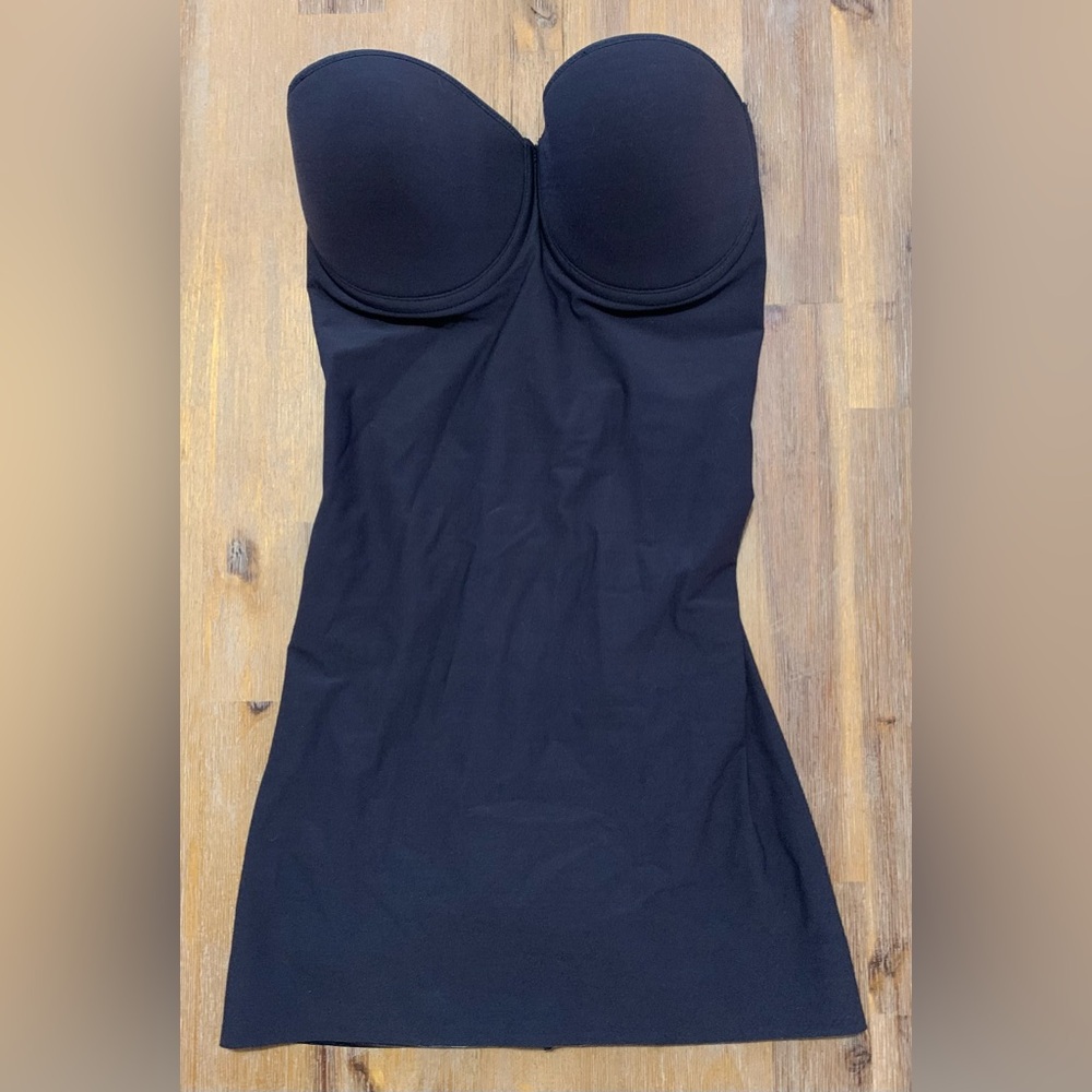 Ambrielle Wonderful Edge Strapless Convertible Shapewear Slip -Size 36D- Black